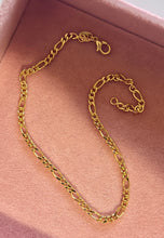 Load image into Gallery viewer, Dainty Figaro Anklet