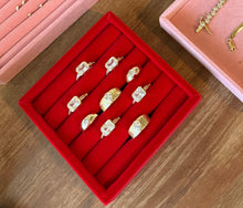 Load image into Gallery viewer, The Valeria Ring