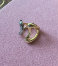 Load image into Gallery viewer, The Love Coil Ring