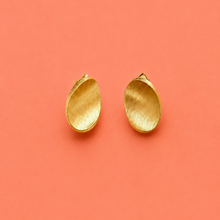 Load image into Gallery viewer, Luna Llena Stud Earrings